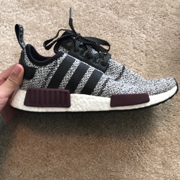 SOLD 💕Adidas NMD R1 - Picture 2 of 8